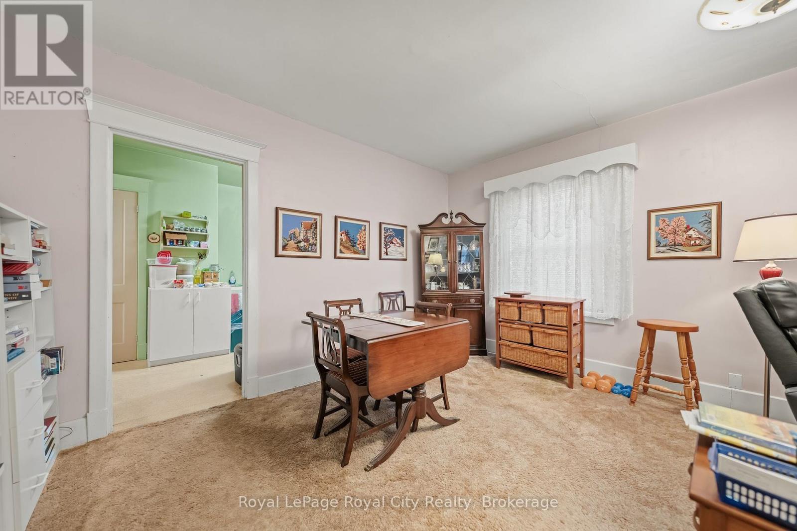 












9 STULL AVENUE

,
Guelph (Exhibition Park),




Ontario
N1H1N2

