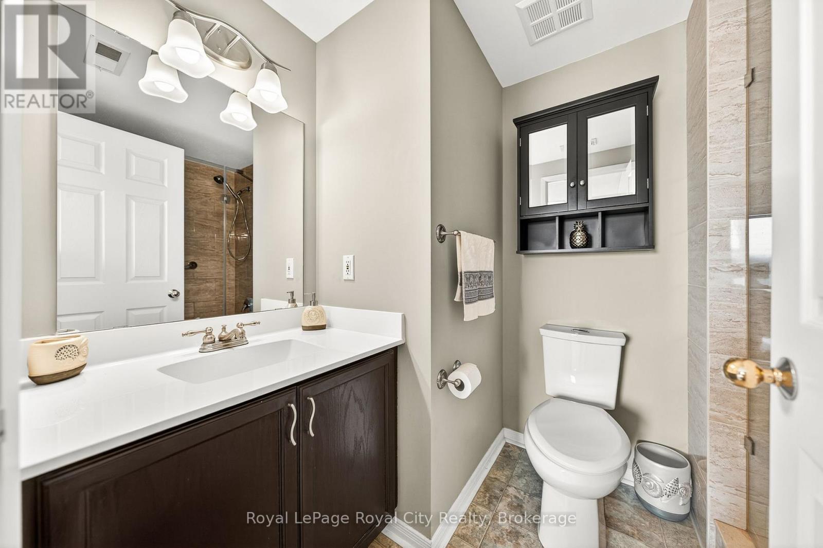 












402 - 105 BAGOT STREET

,
Guelph (Junction/Onward Willow),




Ontario
N1H8H4

