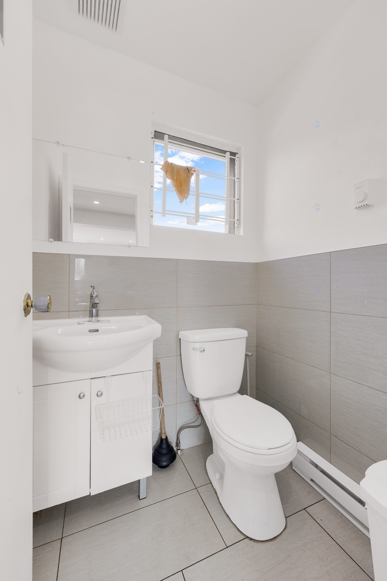 









82

 - 86


Boul. du Curé-Labelle

,
Sainte-Thérèse,




QC
J7E2X5

