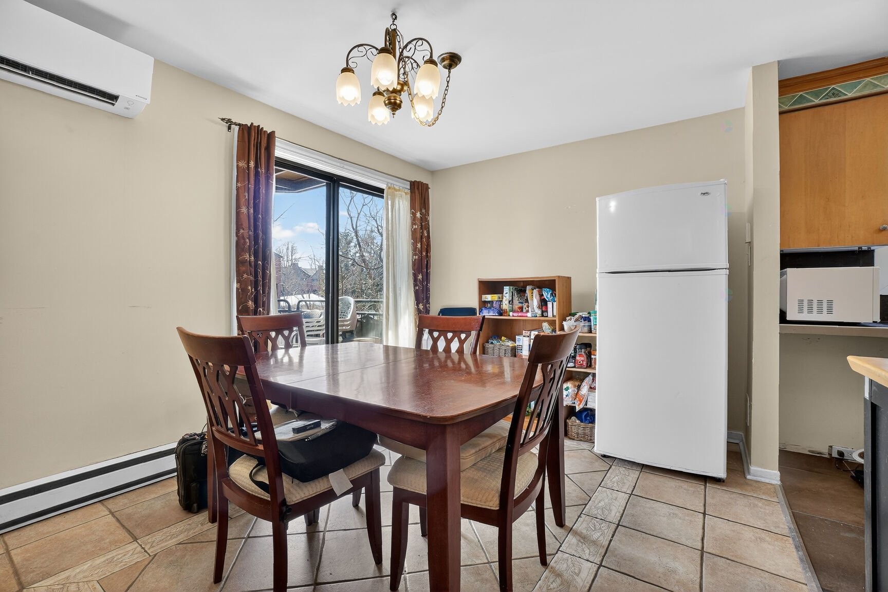 









1711


Rue Louis-Alphonse-Venne

, 101,
Montréal (Ahuntsic-Cartierville),




QC
H2C3J3

