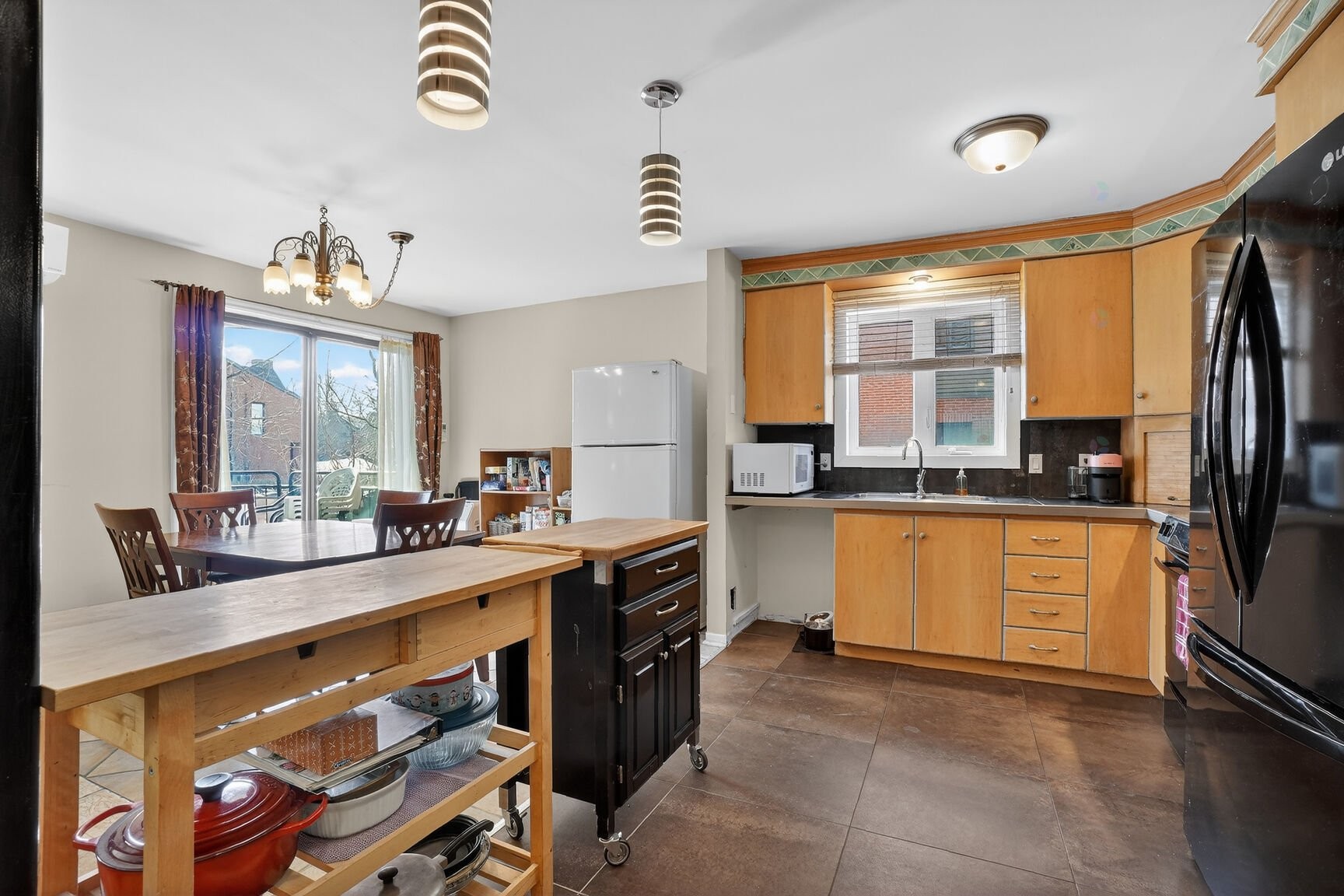 









1711


Rue Louis-Alphonse-Venne

, 101,
Montréal (Ahuntsic-Cartierville),




QC
H2C3J3

