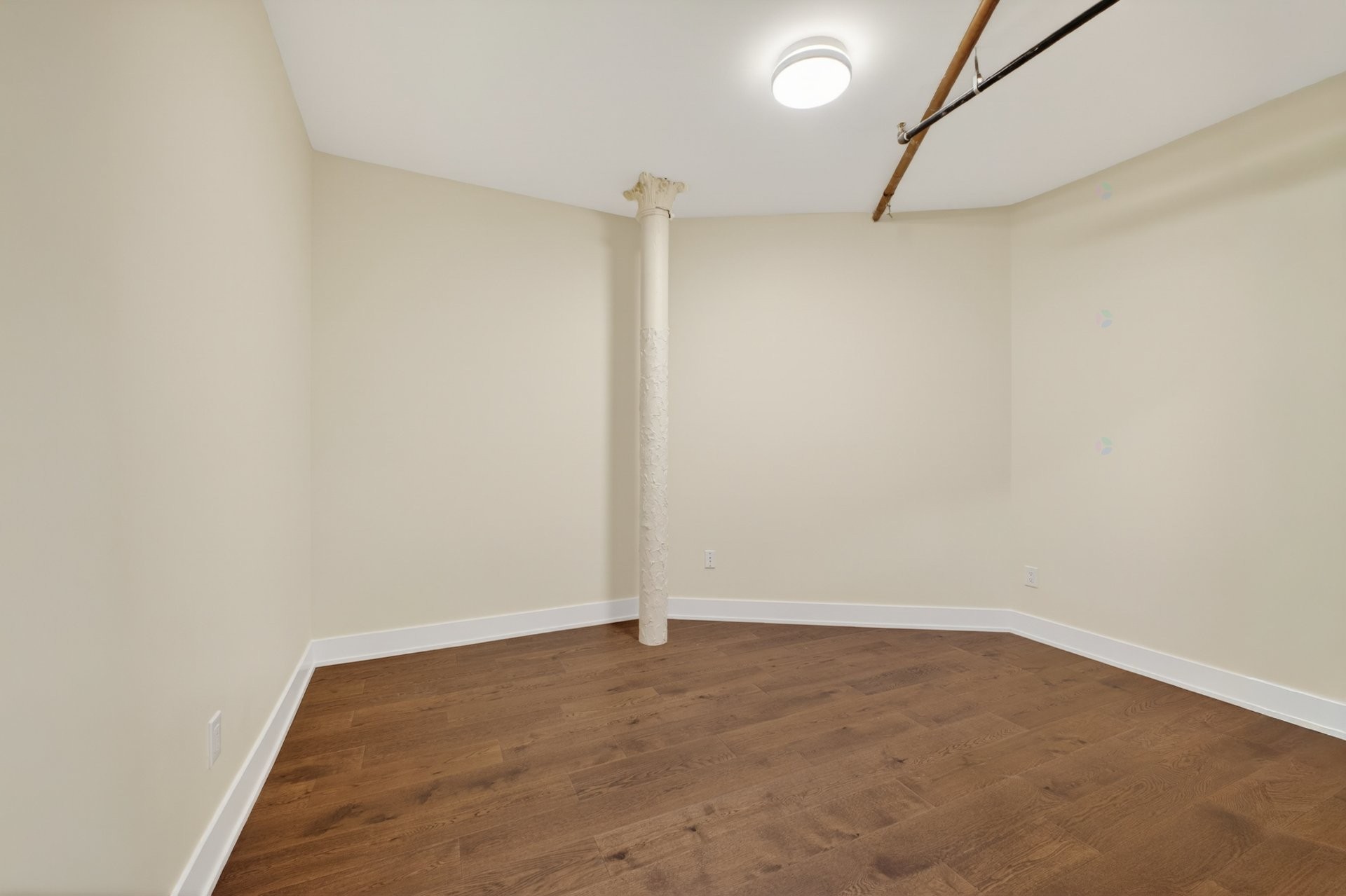 









1425


Rue Montcalm

,
Montréal (Ville-Marie),




QC
H2L3G9

