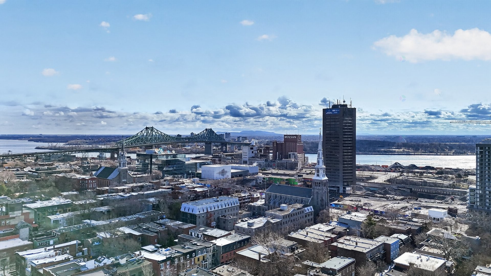 









1425


Rue Montcalm

,
Montréal (Ville-Marie),




QC
H2L3G9

