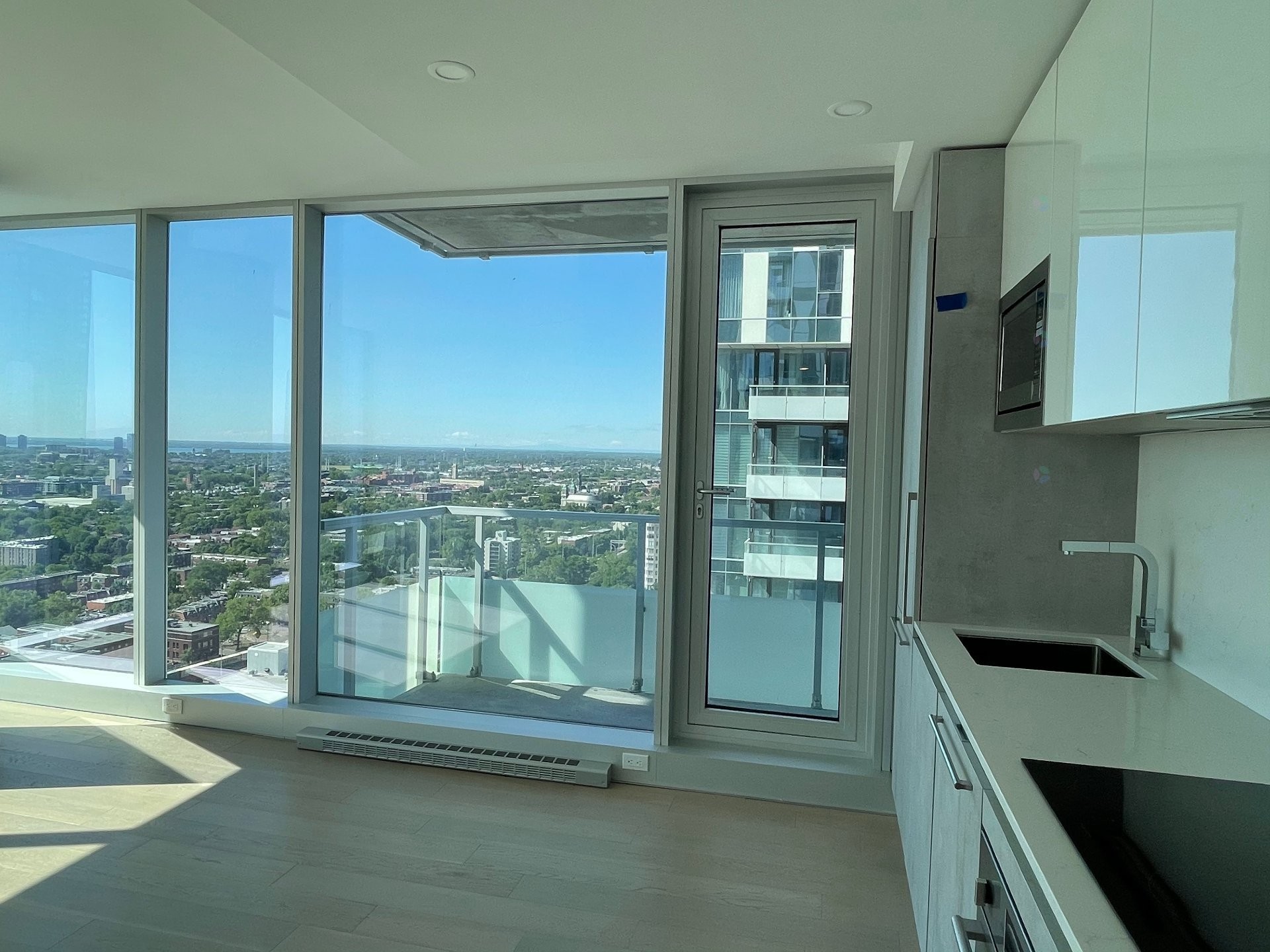 









1400


Boul. René-Lévesque O.

, 2113,
Montréal (Ville-Marie),




QC
H3G1T6

