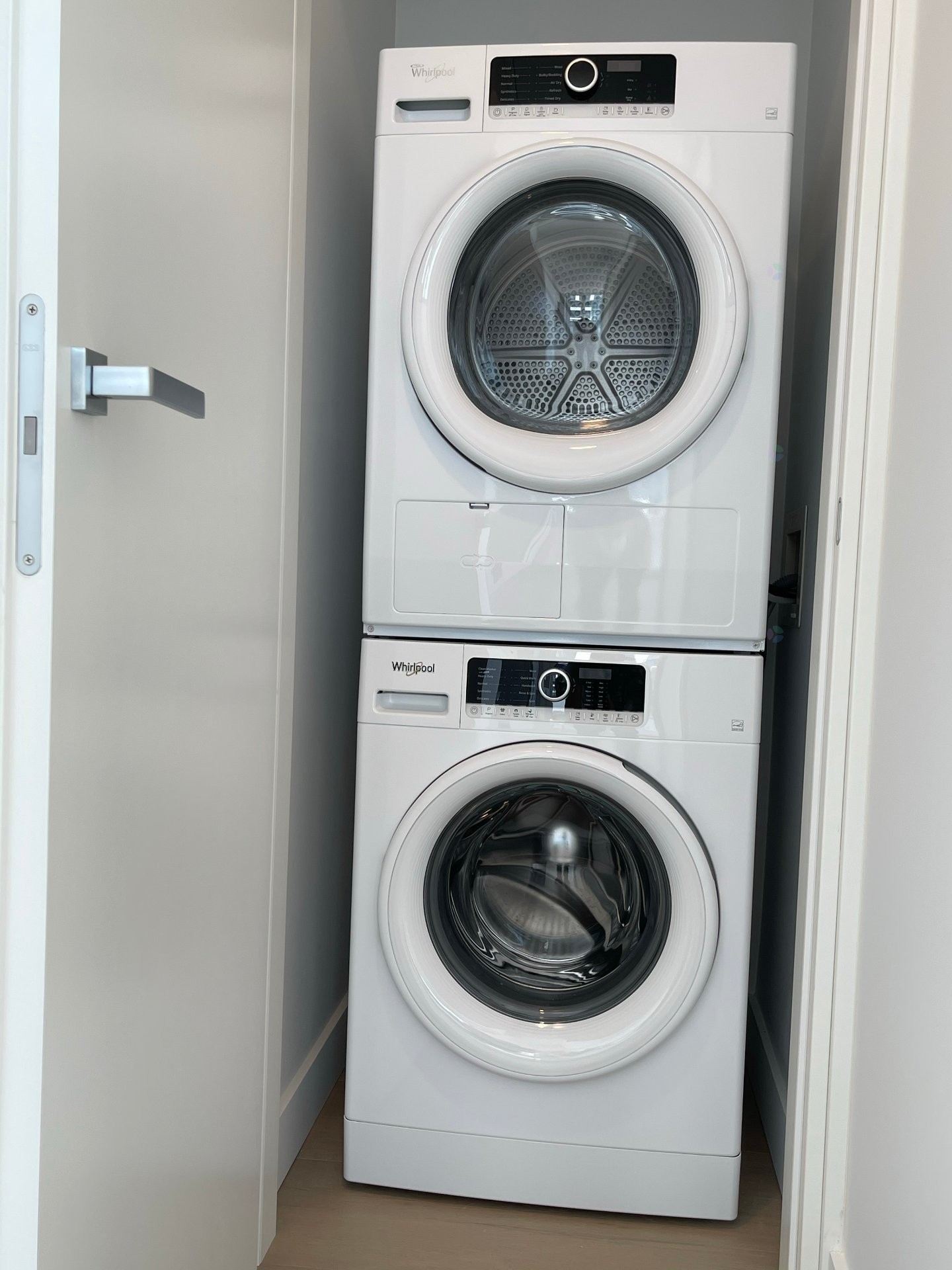 









1400


Boul. René-Lévesque O.

, 2113,
Montréal (Ville-Marie),




QC
H3G1T6

