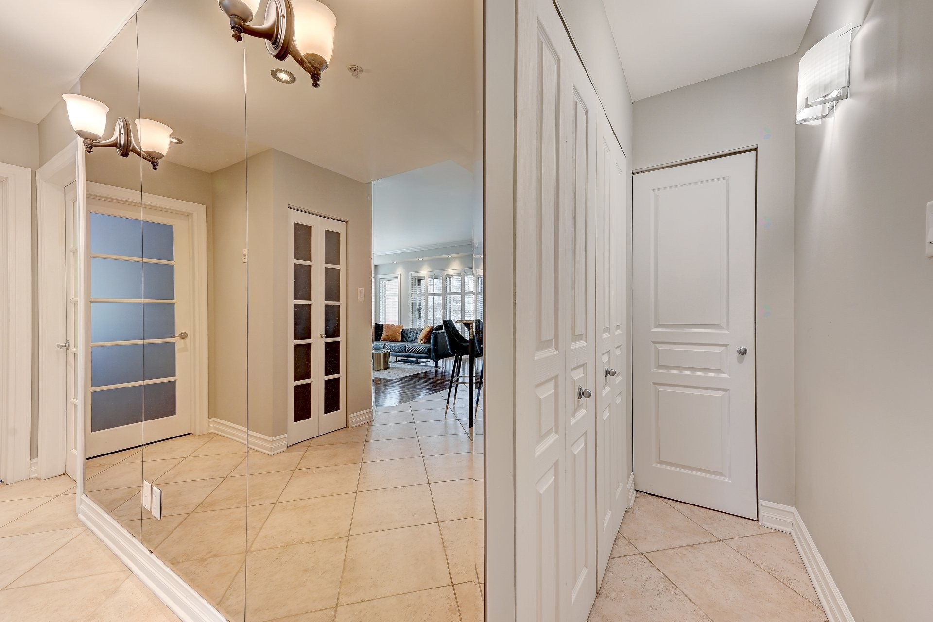 









945


Rue Muir

, 105,
Montréal (Saint-Laurent),




QC
H4L5N8


