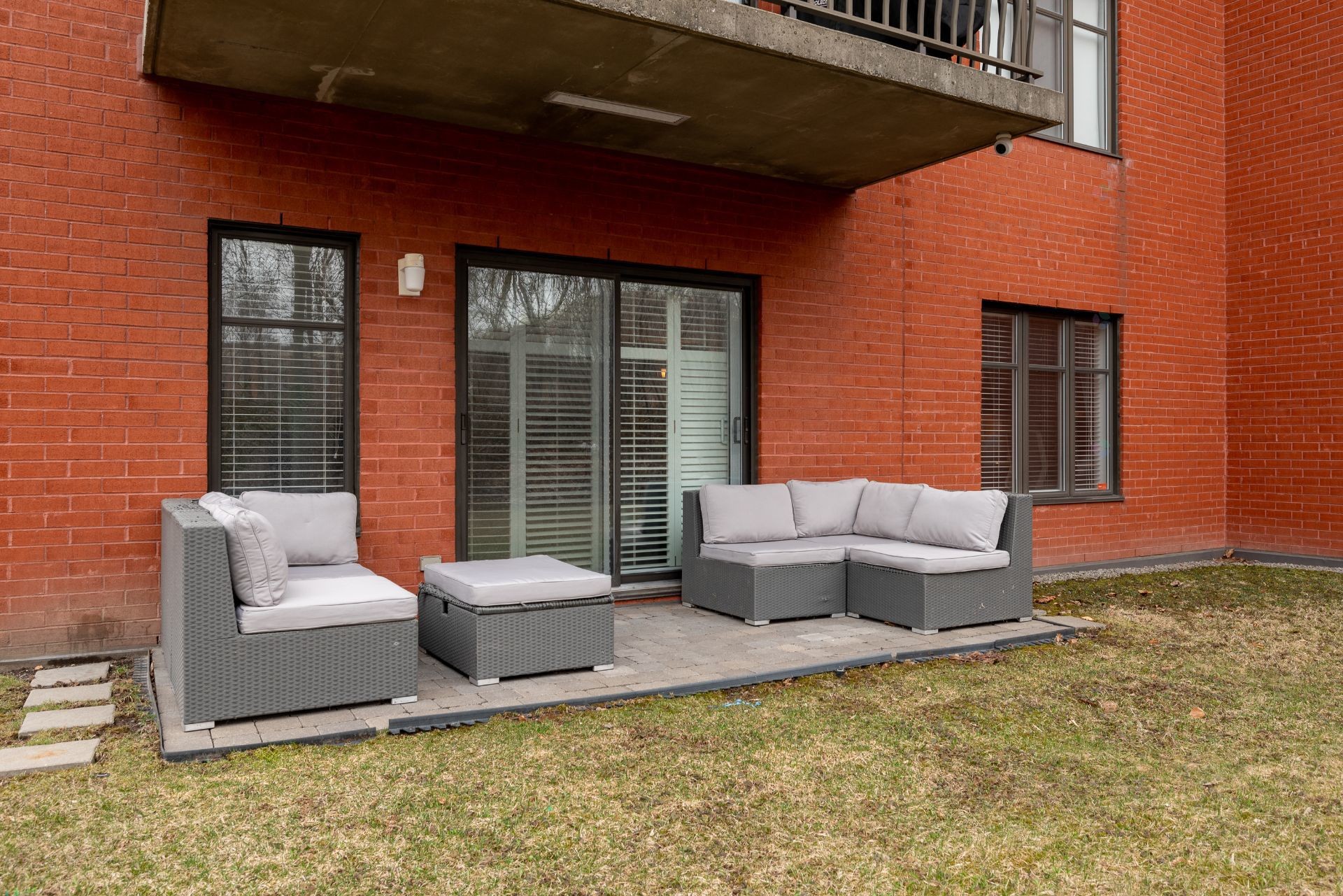 









945


Rue Muir

, 105,
Montréal (Saint-Laurent),




QC
H4L5N8

