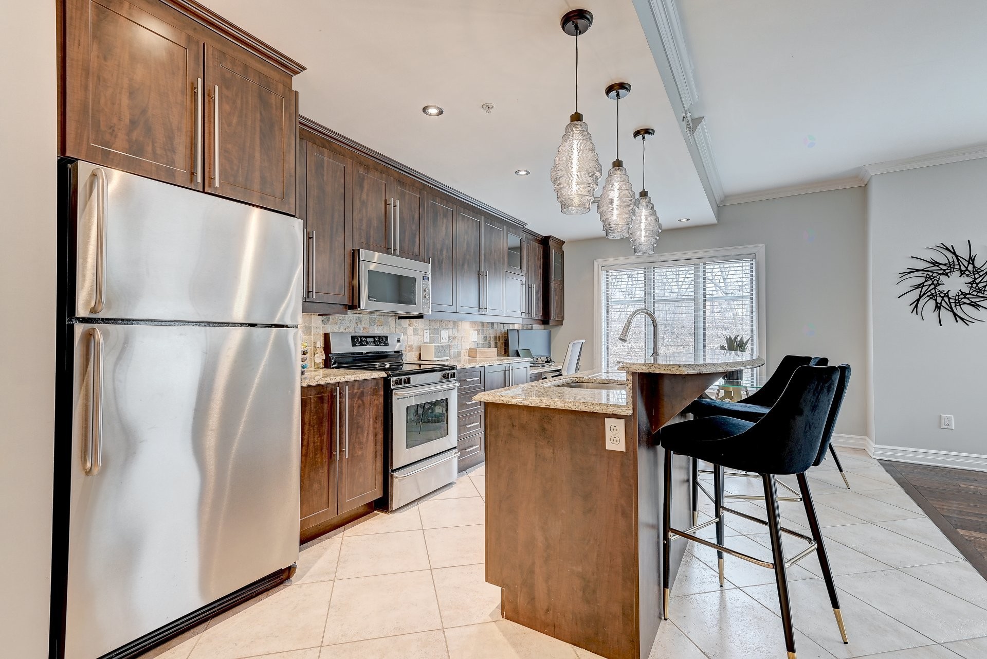 









945


Rue Muir

, 105,
Montréal (Saint-Laurent),




QC
H4L5N8

