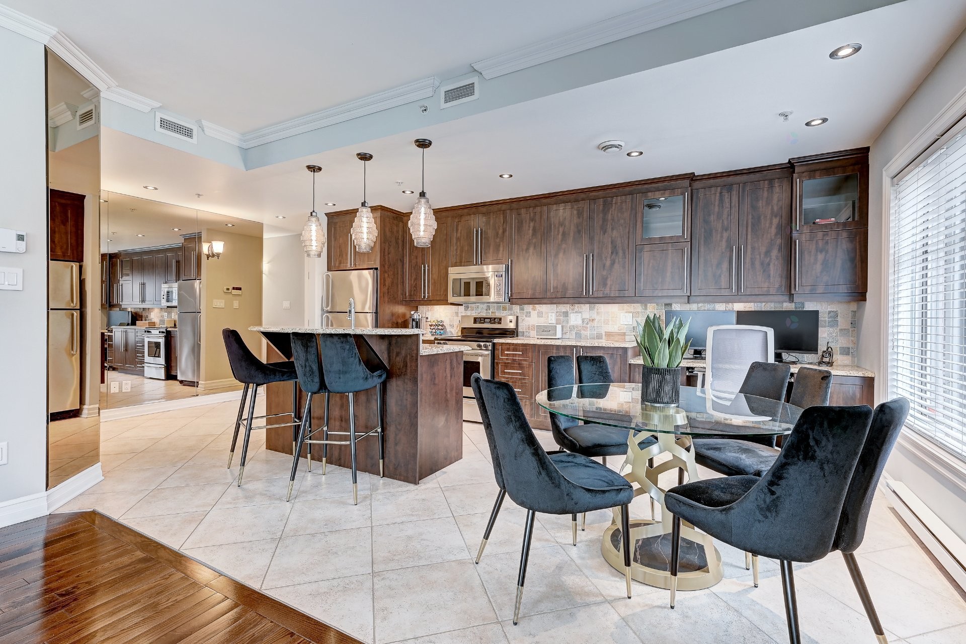 









945


Rue Muir

, 105,
Montréal (Saint-Laurent),




QC
H4L5N8

