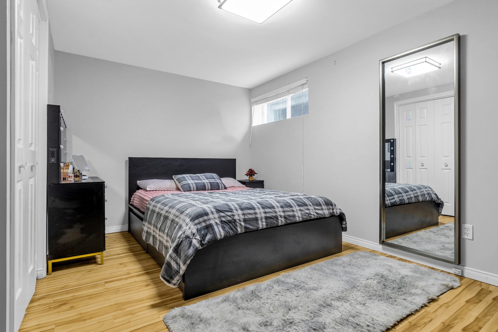 









331


Rue des Bruants

,
Pincourt,




QC
J7W9Y2

