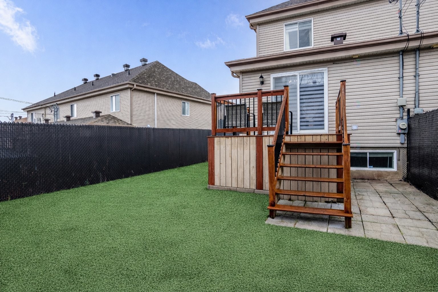 









331


Rue des Bruants

,
Pincourt,




QC
J7W9Y2

