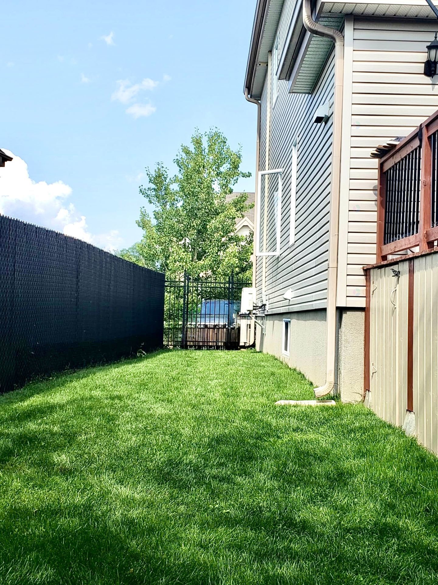 









331


Rue des Bruants

,
Pincourt,




QC
J7W9Y2

