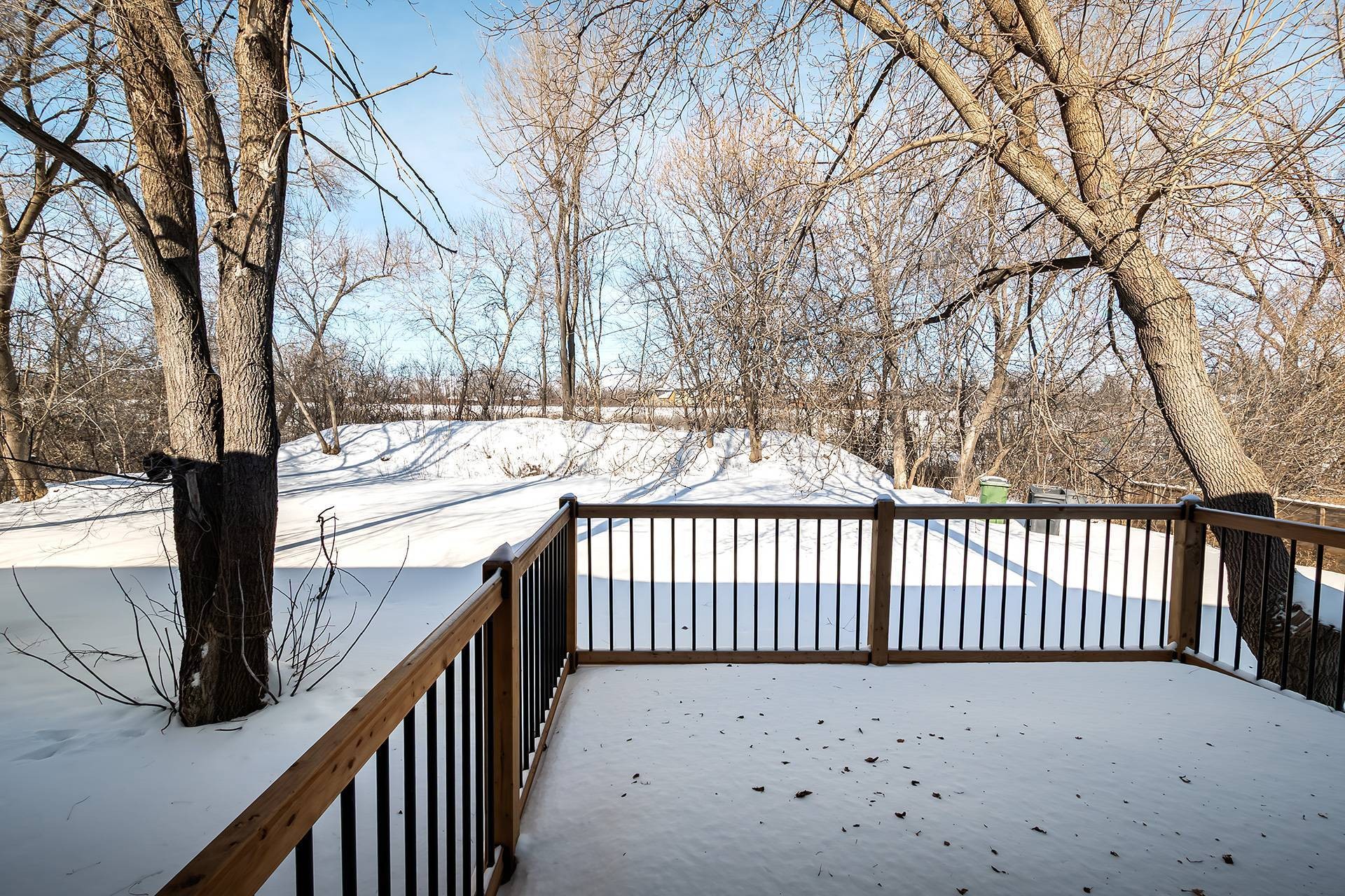 









373


Beaurepaire Drive

,
Beaconsfield,




QC
H9W3C3

