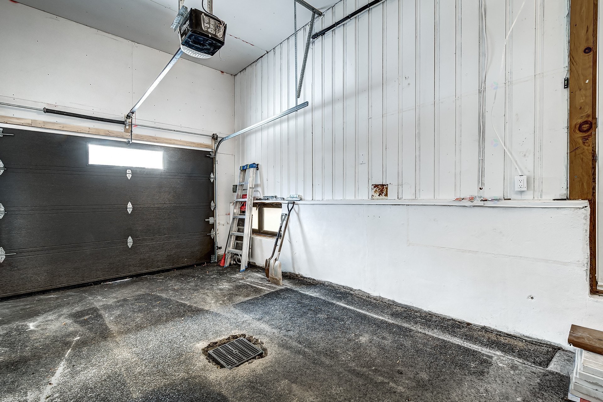 









373


Beaurepaire Drive

,
Beaconsfield,




QC
H9W3C3

