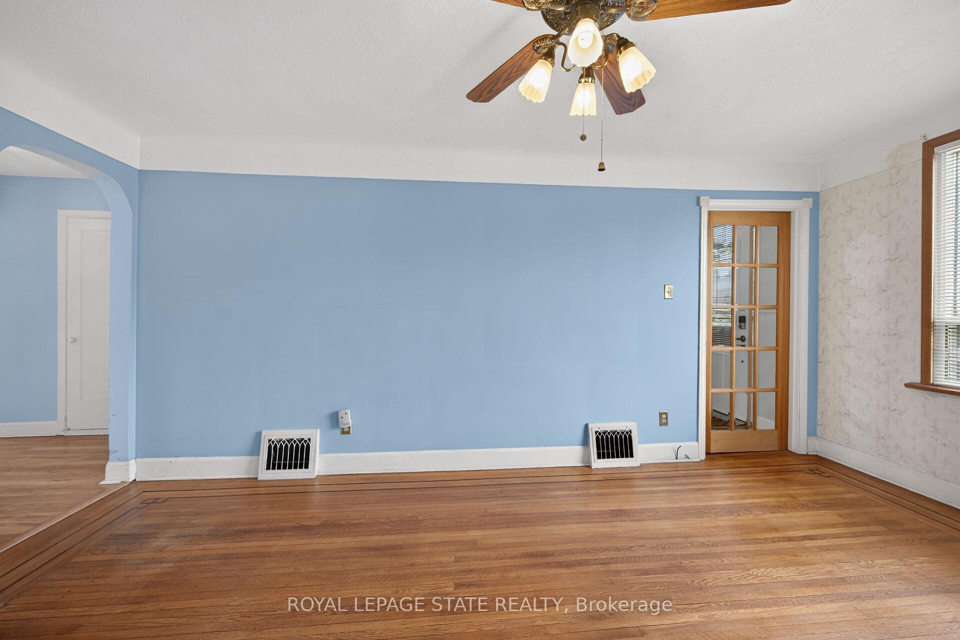 









163


Rosedale

Avenue,
Hamilton,




ON
L8K 4N4

