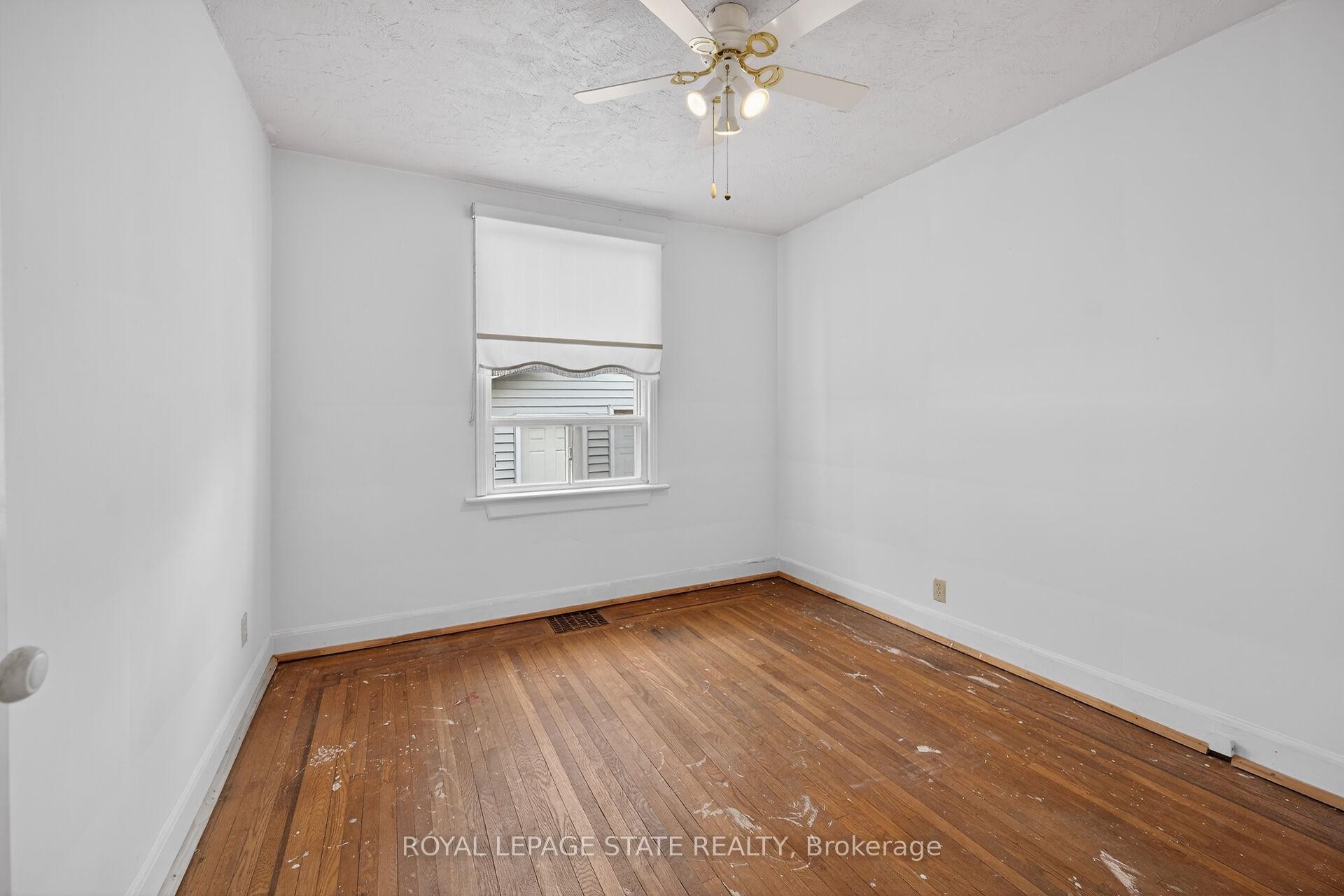 









163


Rosedale

Avenue,
Hamilton,




ON
L8K 4N4

