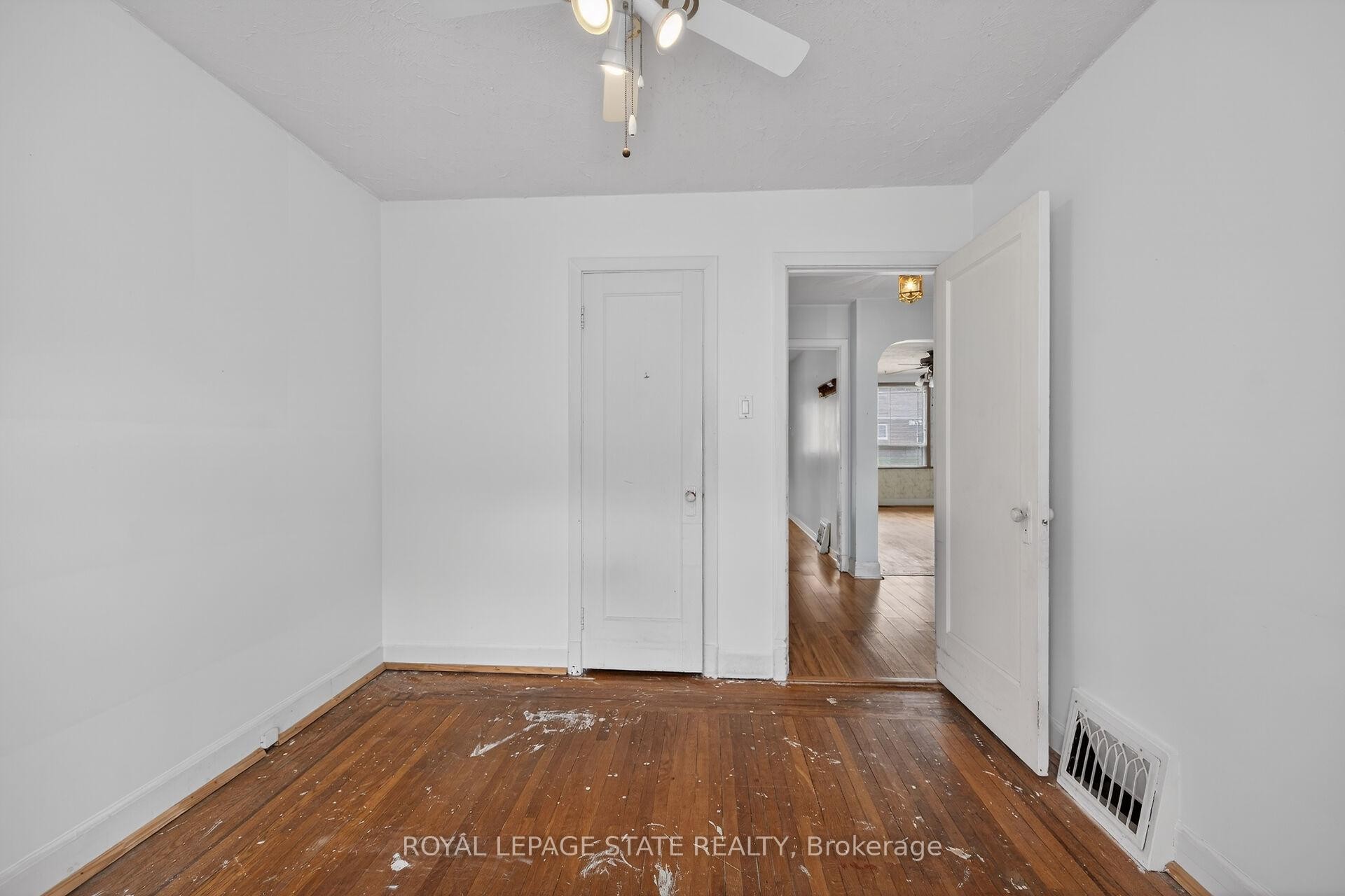









163


Rosedale

Avenue,
Hamilton,




ON
L8K 4N4

