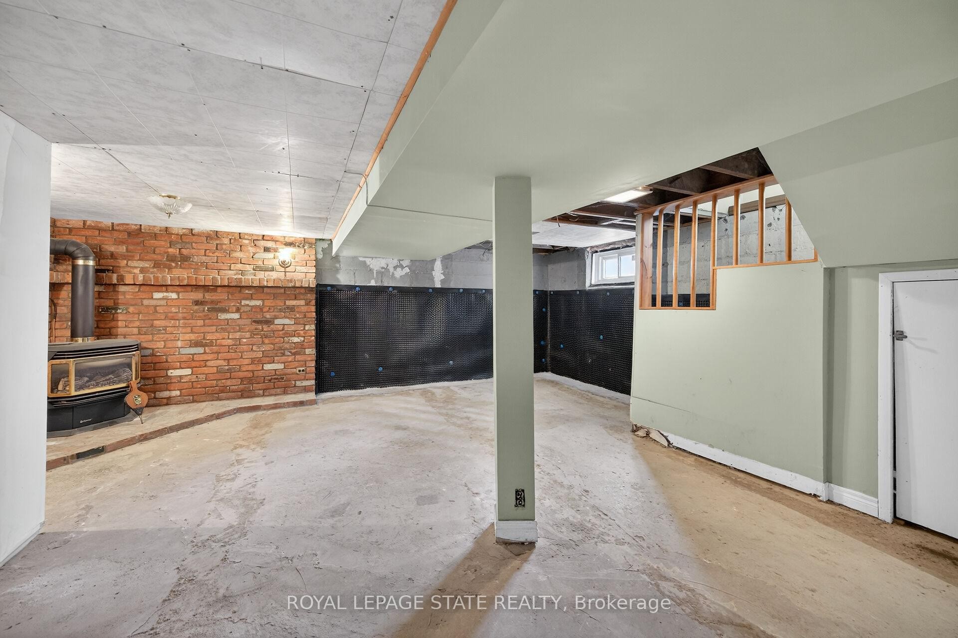 









163


Rosedale

Avenue,
Hamilton,




ON
L8K 4N4

