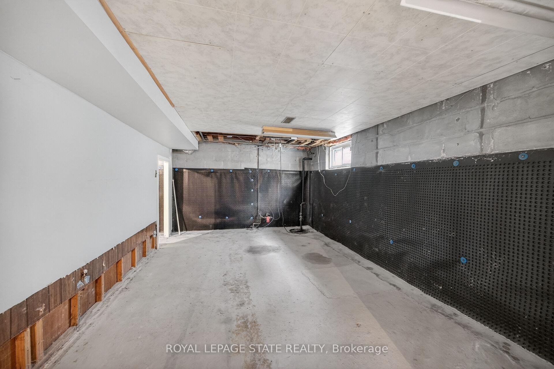 









163


Rosedale

Avenue,
Hamilton,




ON
L8K 4N4

