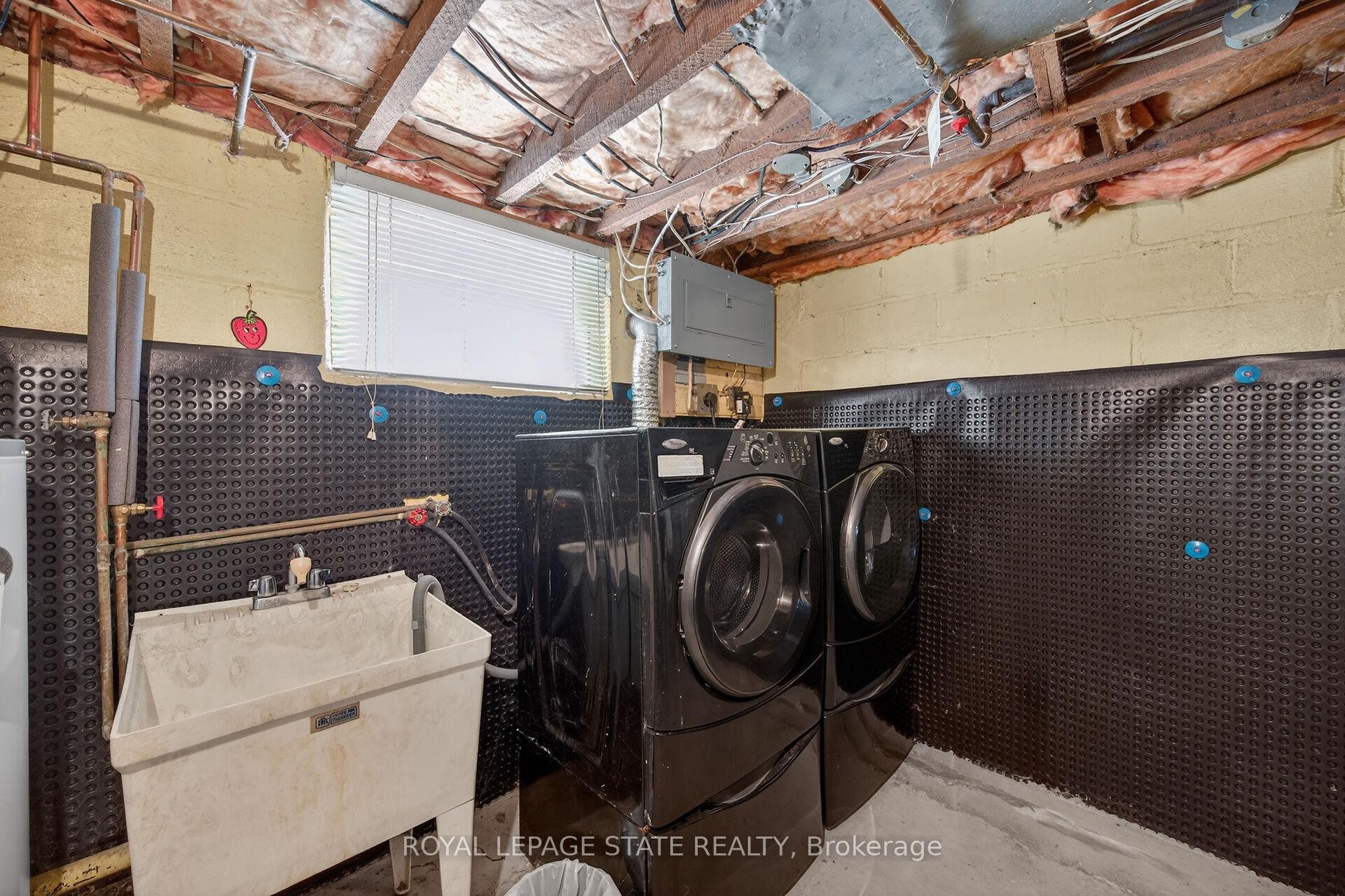 









163


Rosedale

Avenue,
Hamilton,




ON
L8K 4N4

