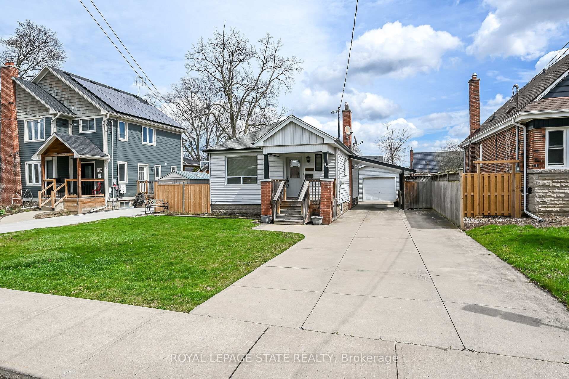 









163


Rosedale

Avenue,
Hamilton,




ON
L8K 4N4

