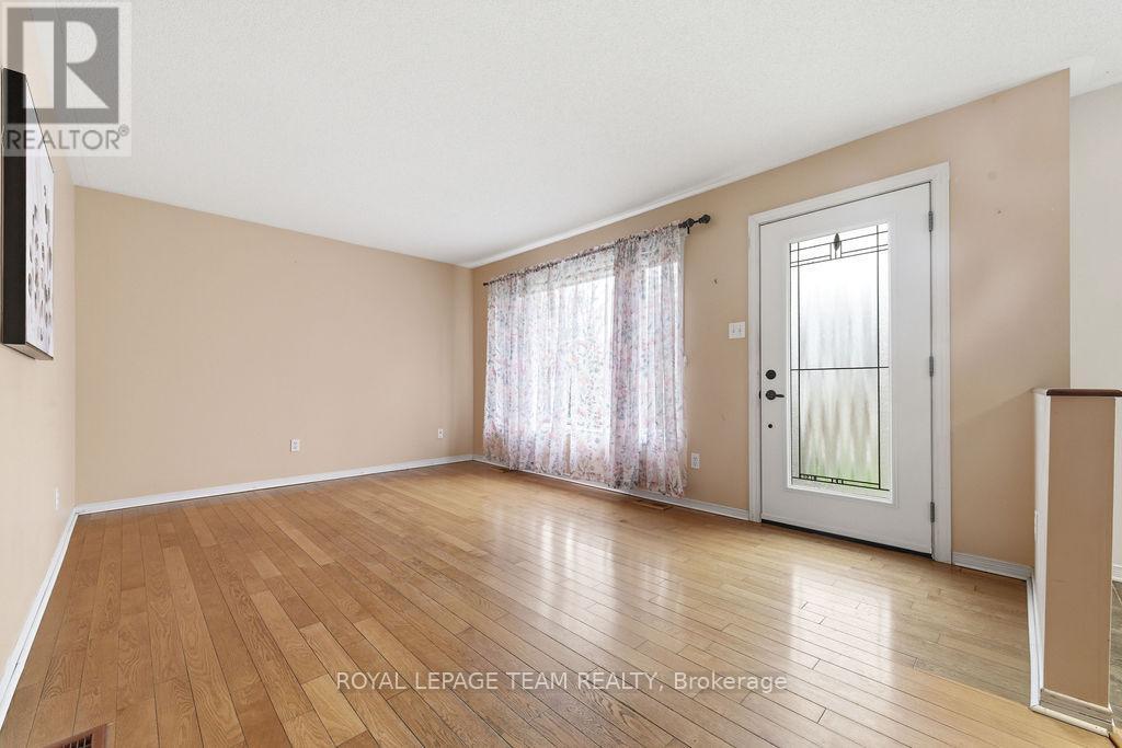 












40 PINE AVENUE

,
Renfrew,




Ontario
K7V2P7


