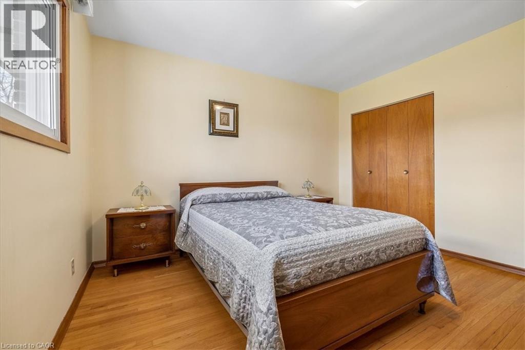 












11 DUFF Street

,
Hamilton,




Ontario
L9C1A8

