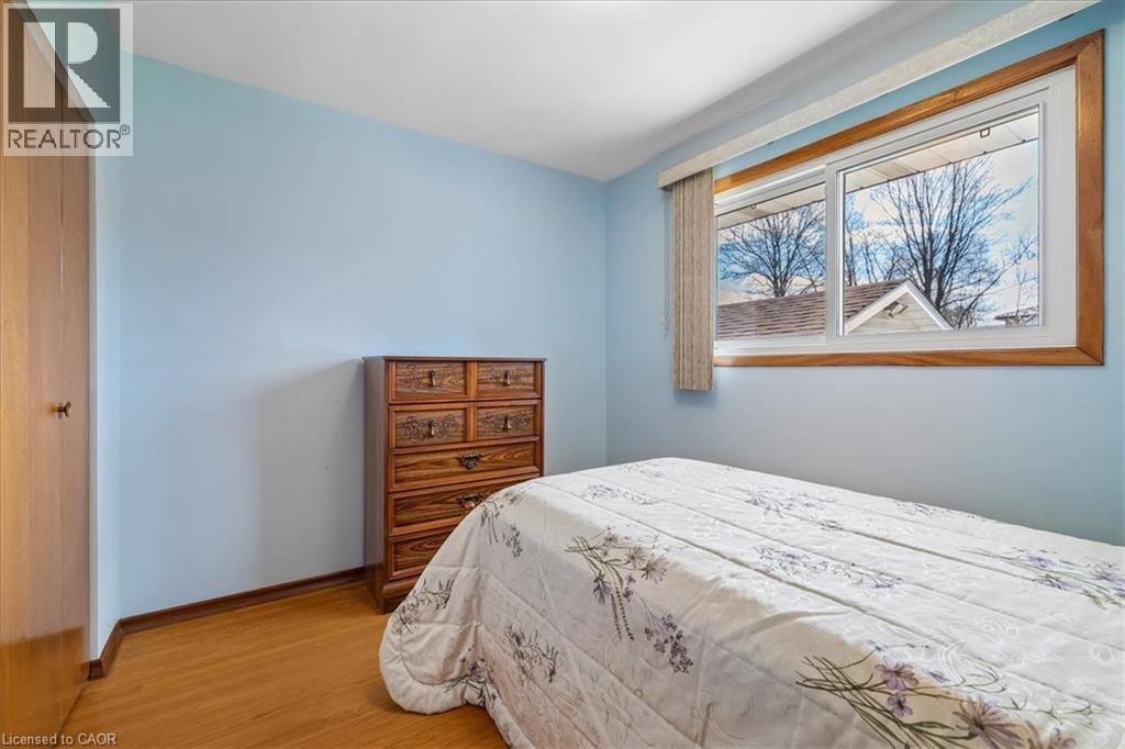 












11 DUFF Street

,
Hamilton,




Ontario
L9C1A8

