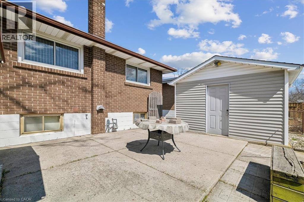 












11 DUFF Street

,
Hamilton,




Ontario
L9C1A8

