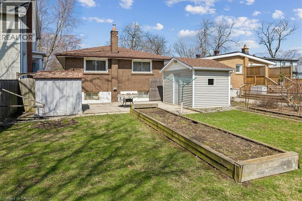












11 DUFF Street

,
Hamilton,




Ontario
L9C1A8

