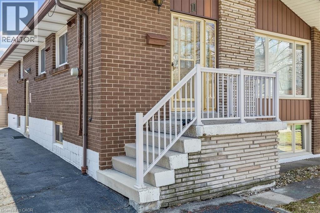 












11 DUFF Street

,
Hamilton,




Ontario
L9C1A8

