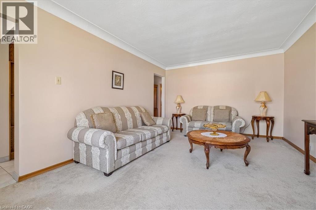 












11 DUFF Street

,
Hamilton,




Ontario
L9C1A8

