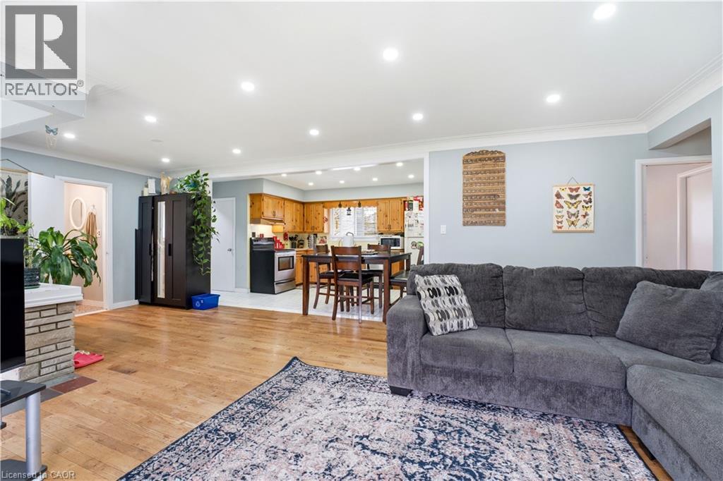 












29 BRANCHTON Road

,
Cambridge,




Ontario
N1R5S2

