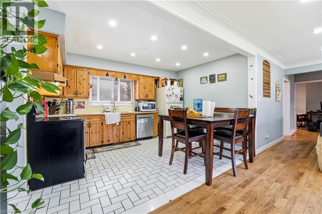 












29 BRANCHTON Road

,
Cambridge,




Ontario
N1R5S2

