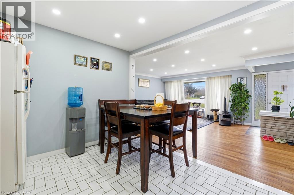 












29 BRANCHTON Road

,
Cambridge,




Ontario
N1R5S2

