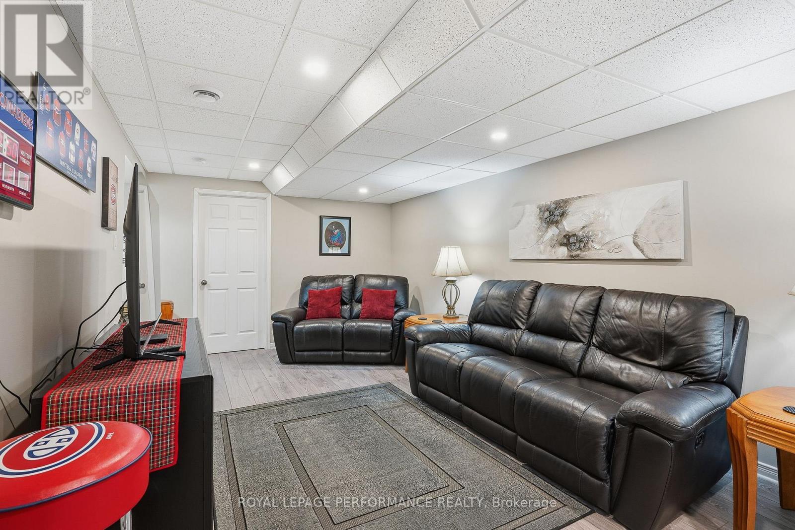 












112 JADE STREET

,
Clarence-Rockland,




Ontario
K4K0C8

