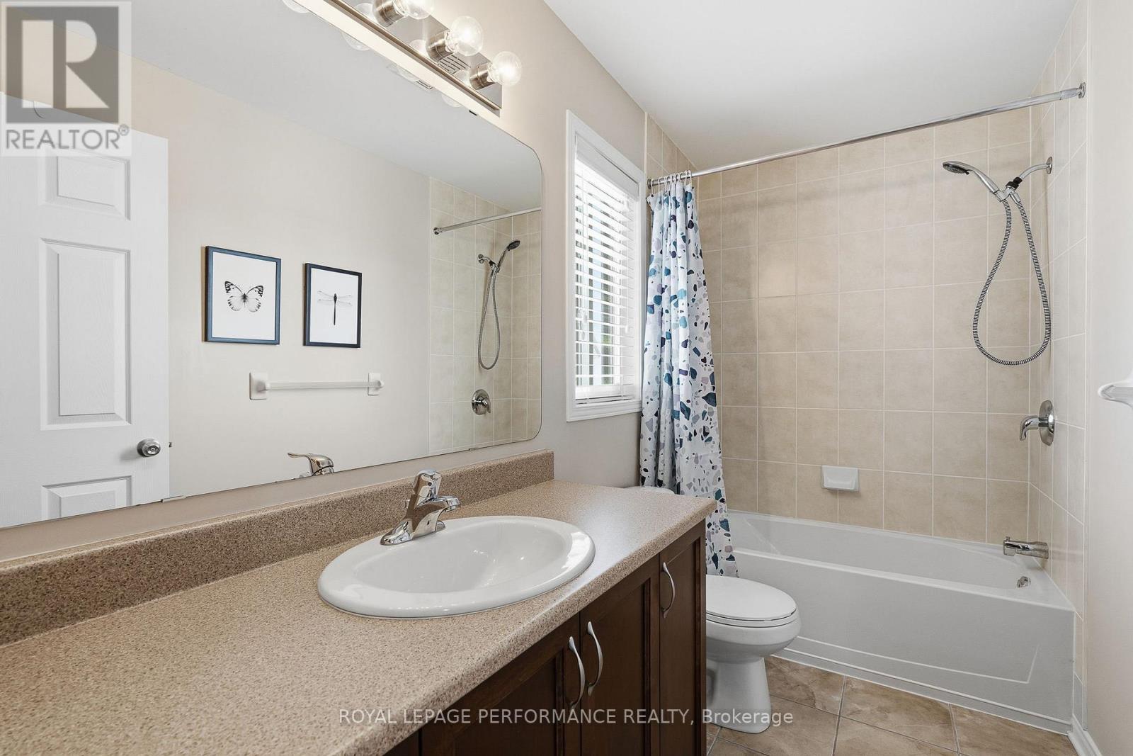 












112 JADE STREET

,
Clarence-Rockland,




Ontario
K4K0C8

