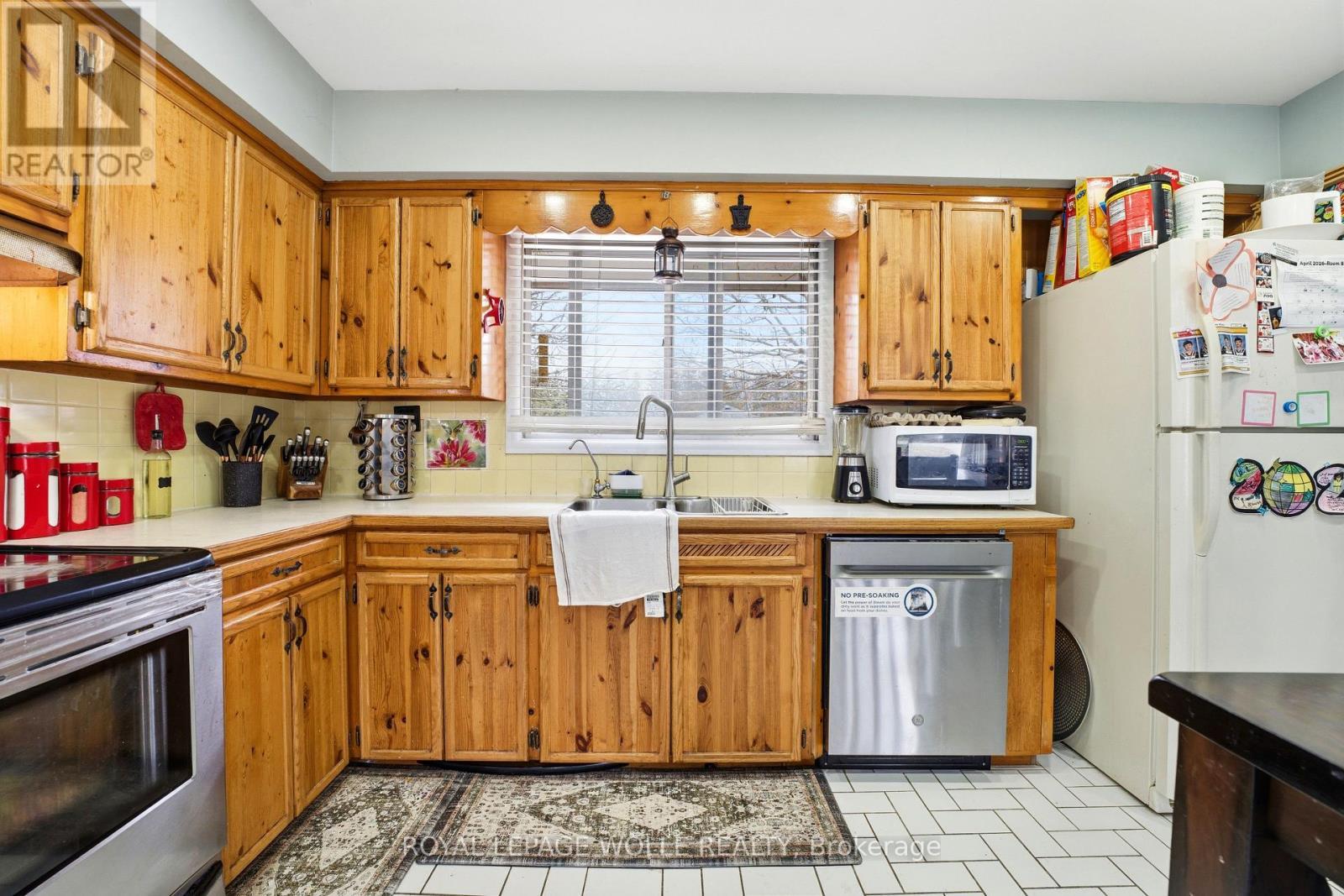 












29 BRANCHTON ROAD

,
Cambridge,




Ontario
N1R5S2

