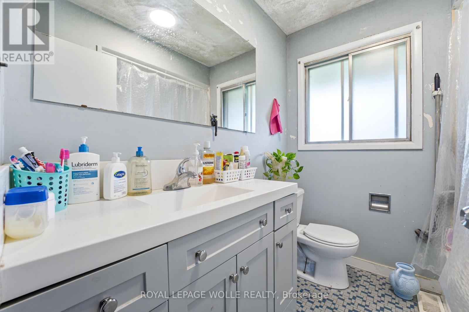












29 BRANCHTON ROAD

,
Cambridge,




Ontario
N1R5S2

