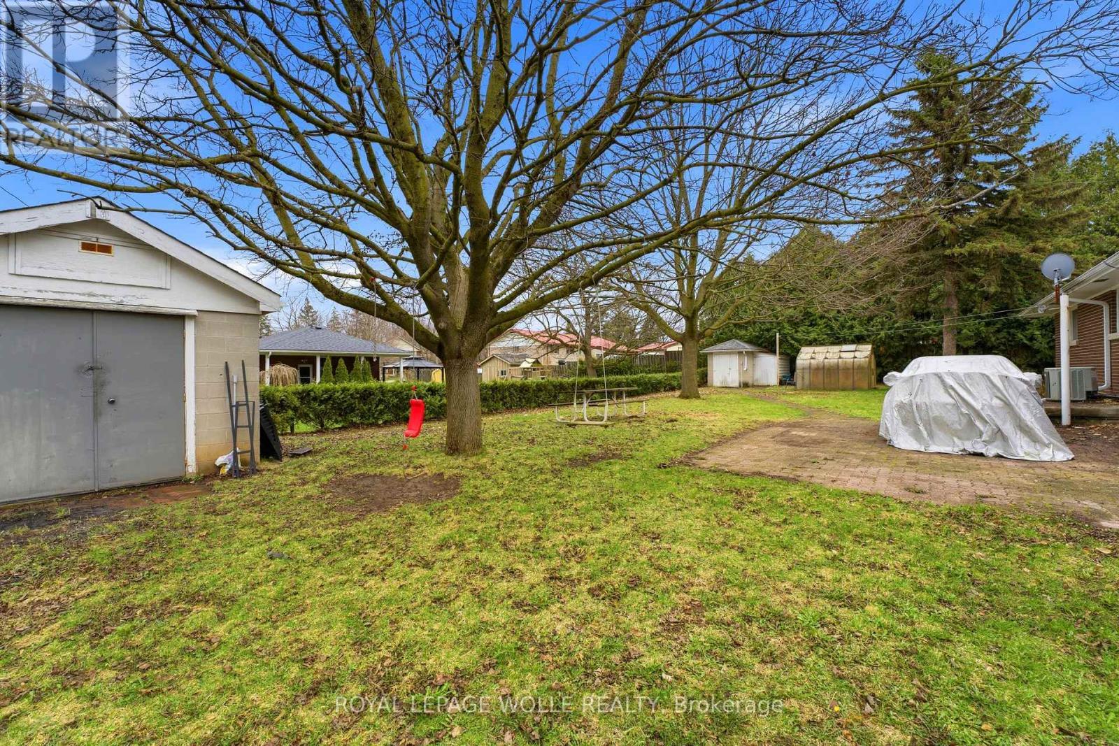 












29 BRANCHTON ROAD

,
Cambridge,




Ontario
N1R5S2

