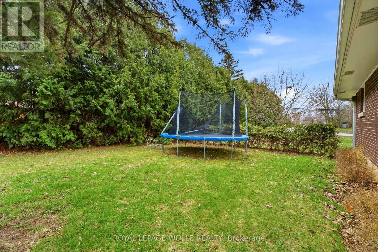 












29 BRANCHTON ROAD

,
Cambridge,




Ontario
N1R5S2

