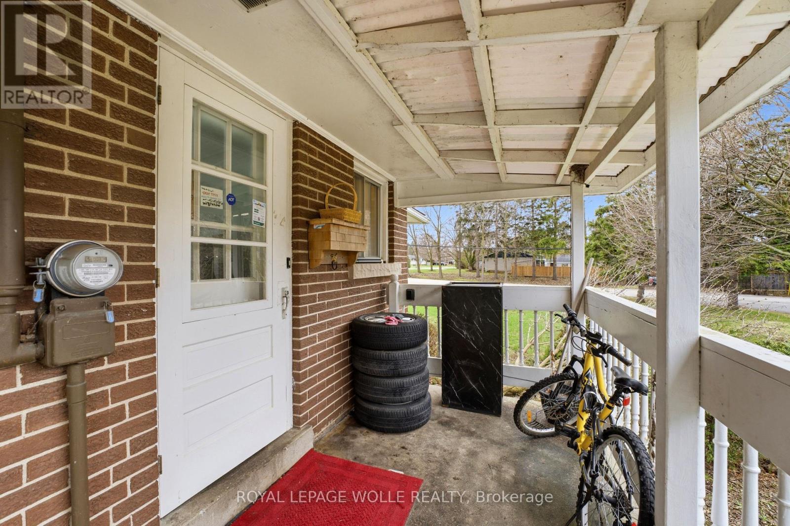 












29 BRANCHTON ROAD

,
Cambridge,




Ontario
N1R5S2


