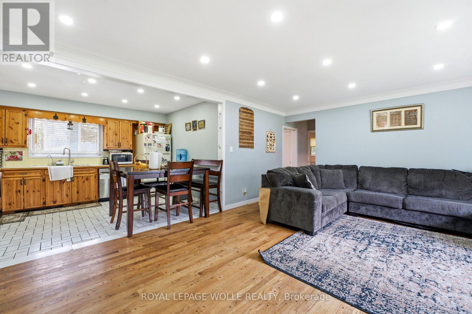 












29 BRANCHTON ROAD

,
Cambridge,




Ontario
N1R5S2

