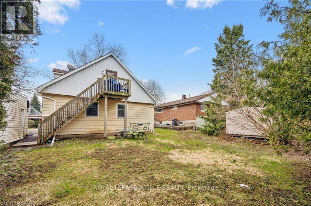 












37 EDGEHILL DRIVE

,
Guelph,




Ontario
N1H5E3

