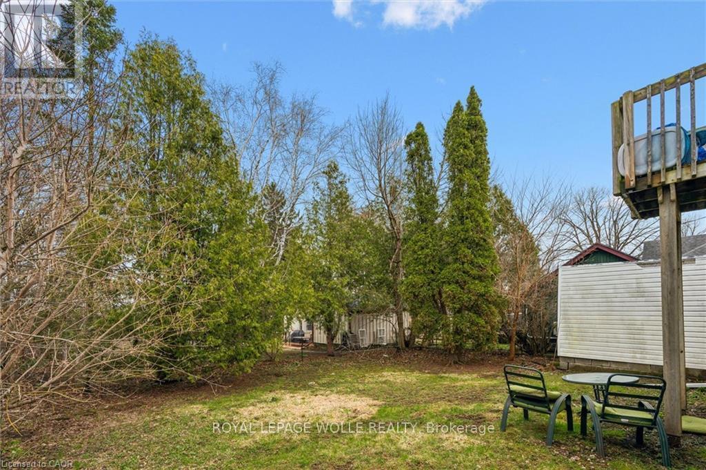 












37 EDGEHILL DRIVE

,
Guelph,




Ontario
N1H5E3

