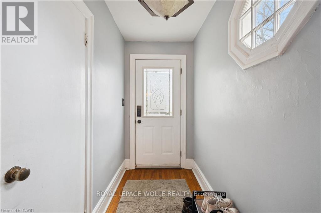 












37 EDGEHILL DRIVE

,
Guelph,




Ontario
N1H5E3

