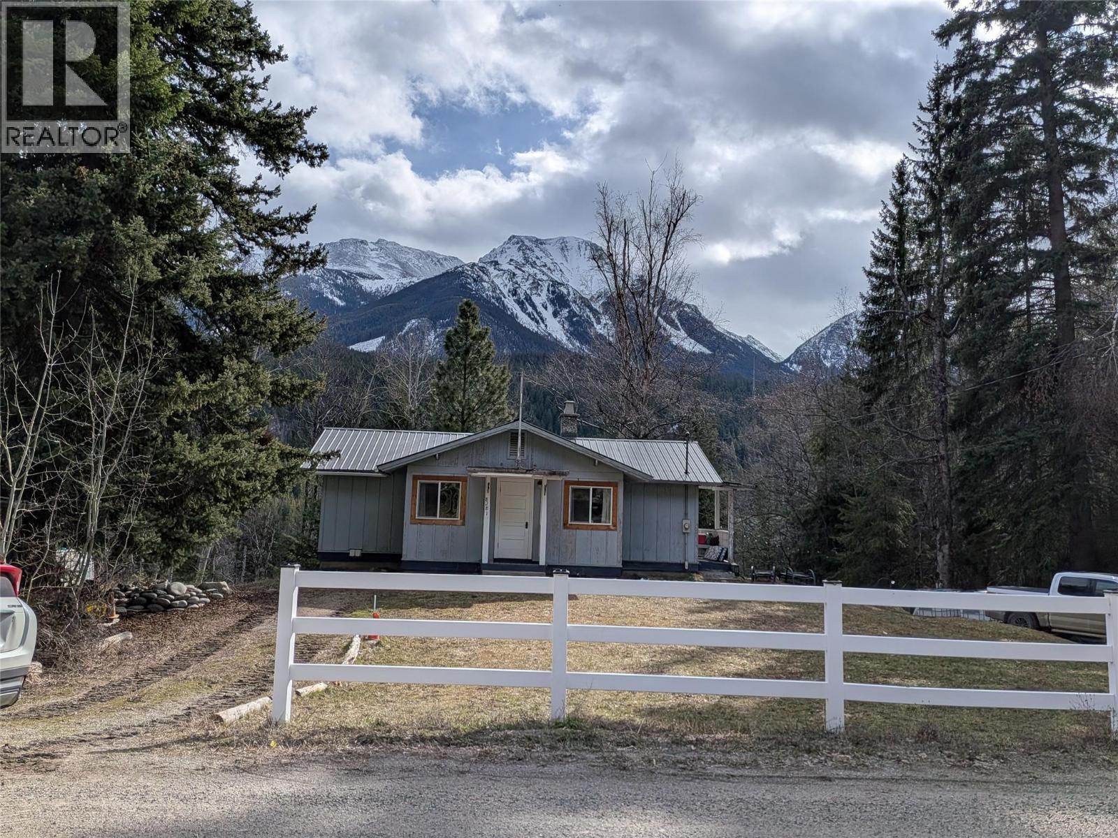 












8281 Gun Lake Road

,
Lillooet,




British Columbia
V0K1P0

