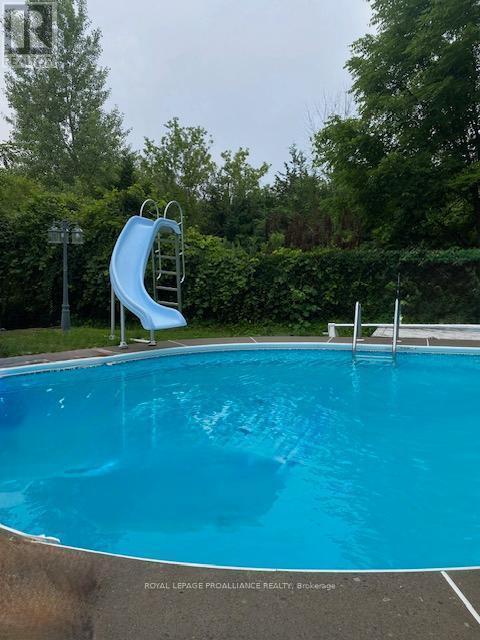 












29 SHERWOOD CRESCENT

,
Belleville (Belleville Ward),




Ontario
K8P5G2

