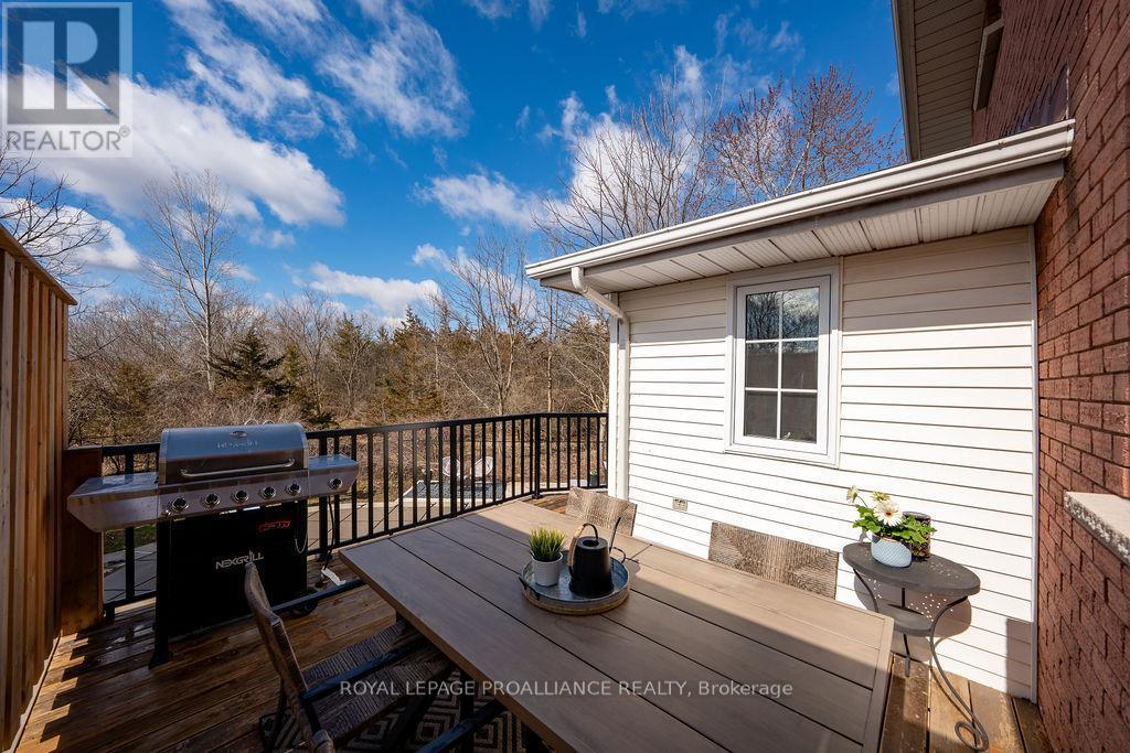 












29 SHERWOOD CRESCENT

,
Belleville (Belleville Ward),




Ontario
K8P5G2

