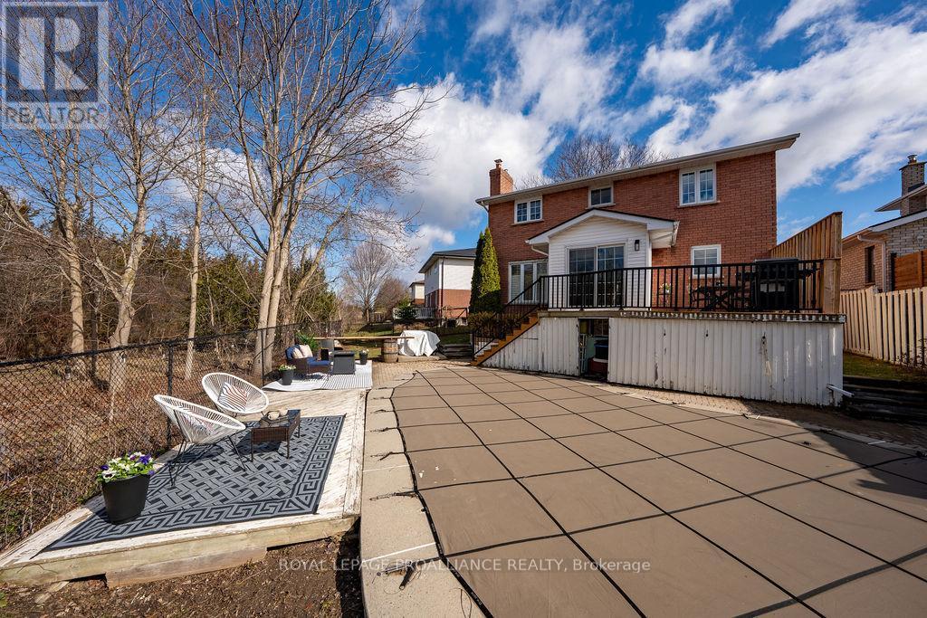 












29 SHERWOOD CRESCENT

,
Belleville (Belleville Ward),




Ontario
K8P5G2


